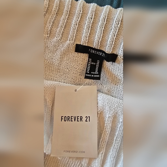 Forever 21, Off-Shoulder White Sweater, Size XL, NWT - Picture 2 of 3